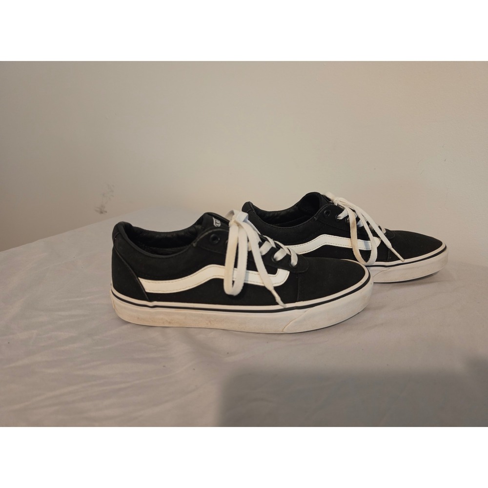 Vans Ward Sneakers Women 8 Black Canvas Low Top Skate Shoes Classic Trendy Y2K